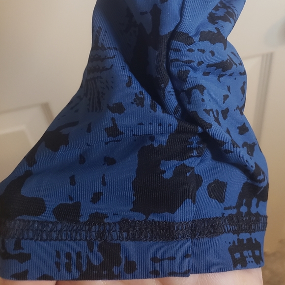 CAbi 963 Skinny Tech Cool Down Leggings Blue Black Print Womens Size S - Picture 5 of 11